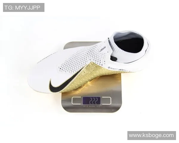 穿nike暗煞足球鞋的顶级球星有哪些他们的表现和影响力分析